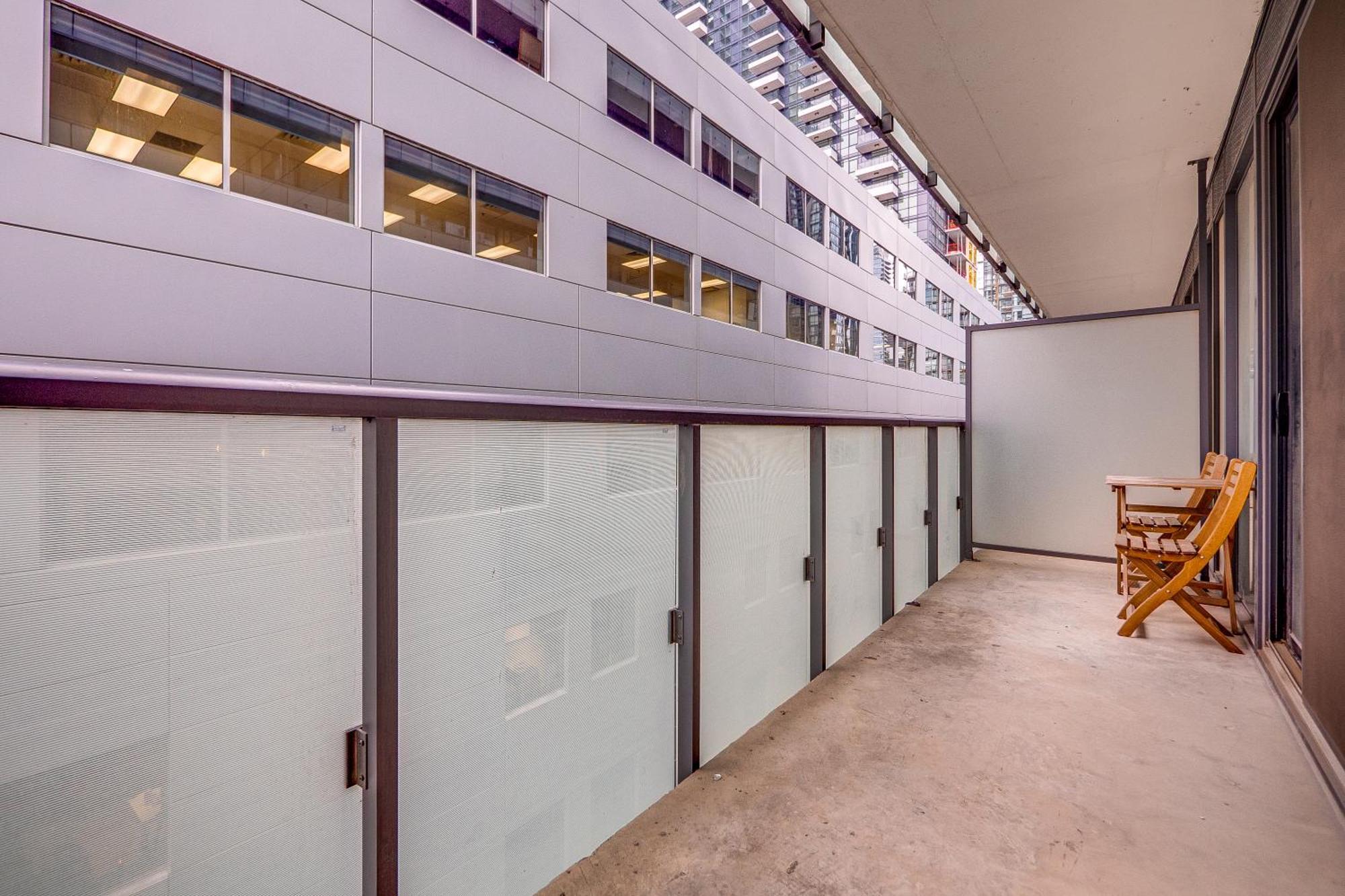 Modern Suite On Peter St - City View Toronto Exterior photo